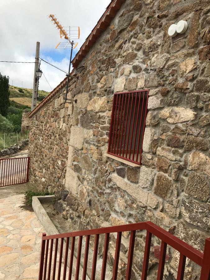Casa Sierra De Gredos Pensionat Navasequilla Eksteriør billede